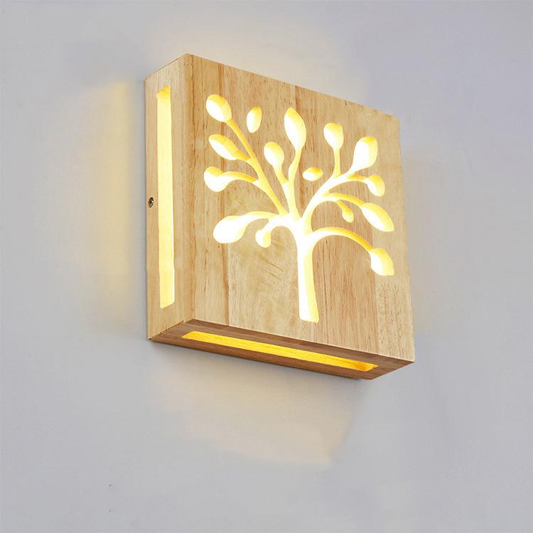 NatureShine - Moderne LED-wandlamp van massief hout met speels motief