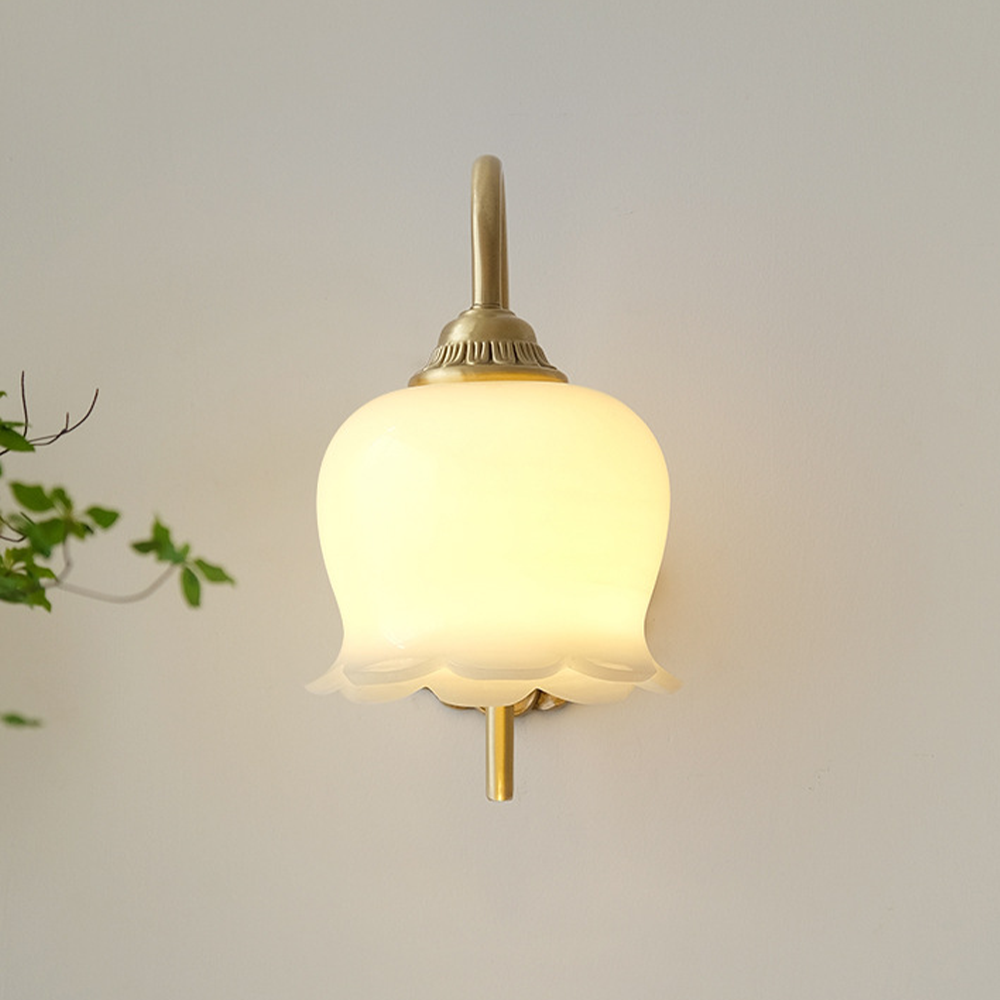 Elegante Koperen Glazen Wandlamp