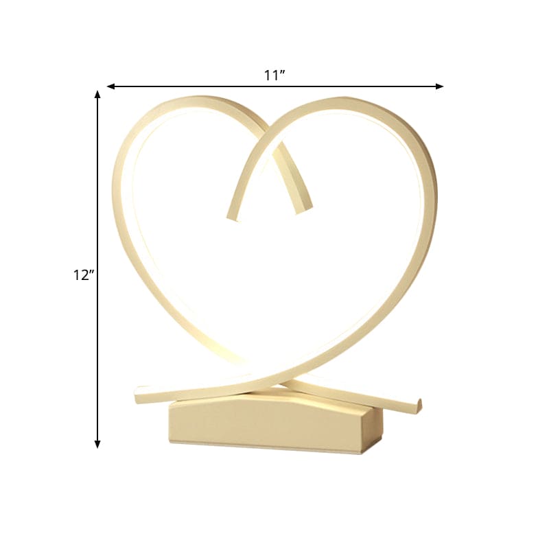 HeartWood - Houten Nachtkastje met Hartvormig Detail