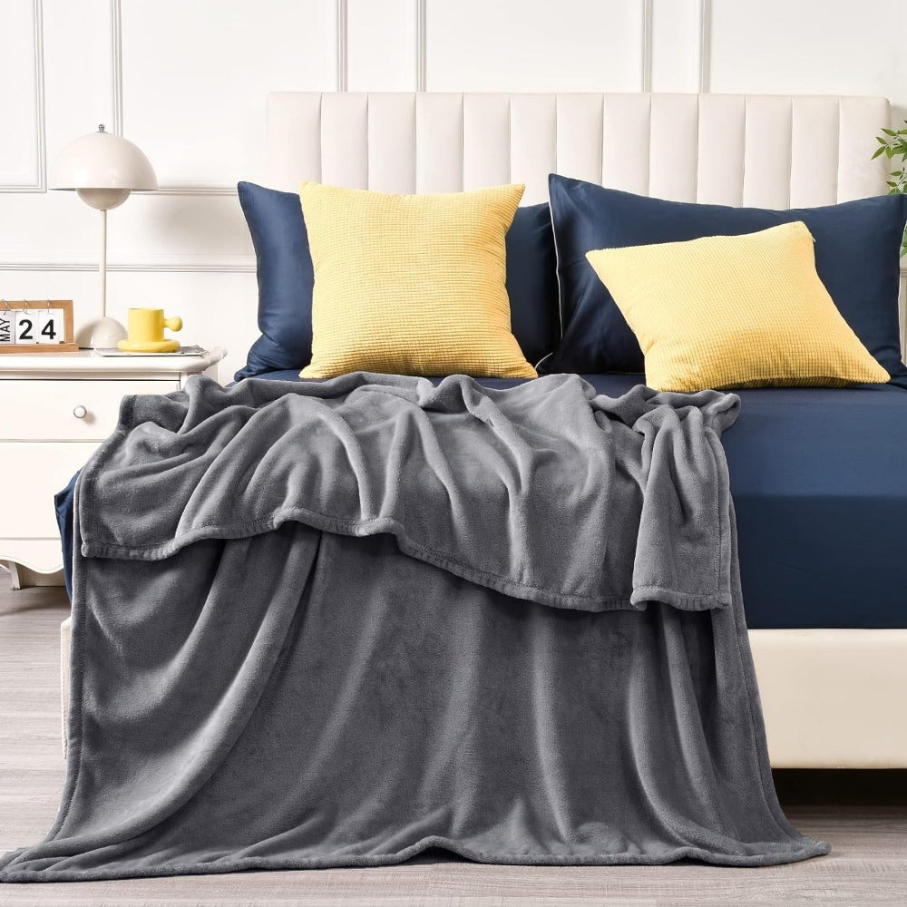 Ultra Zachte Polyester Fleece Deken - Omkeerbaar, Pluisvrij, All-Season Luxe voor Bed, Bank of Sofa - Glamourstijl, Effen Weefpatroon