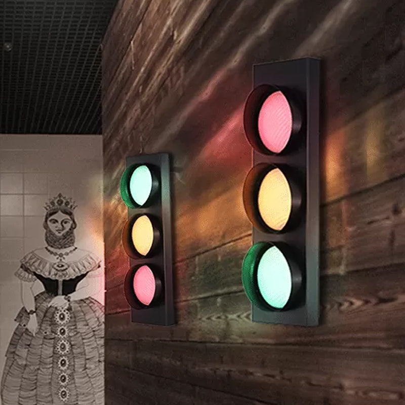 TrafficLight - Moderne Verkeerslichtvormige Wandlamp met 3 Lichten in Zwart voor Gang