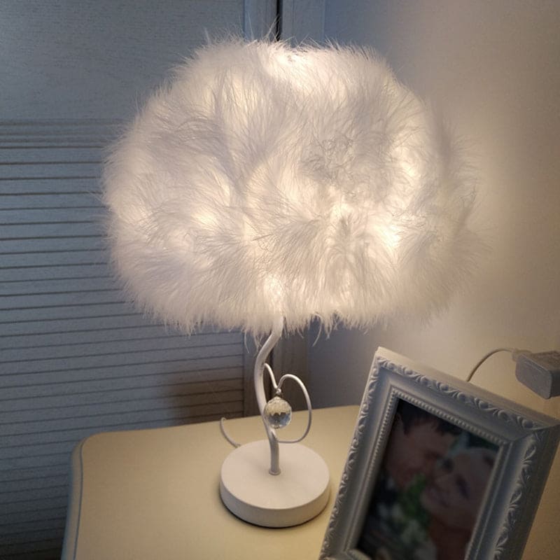 EvoGlow - Scandinavische Feather Cloud Tafellamp met Romantisch Design