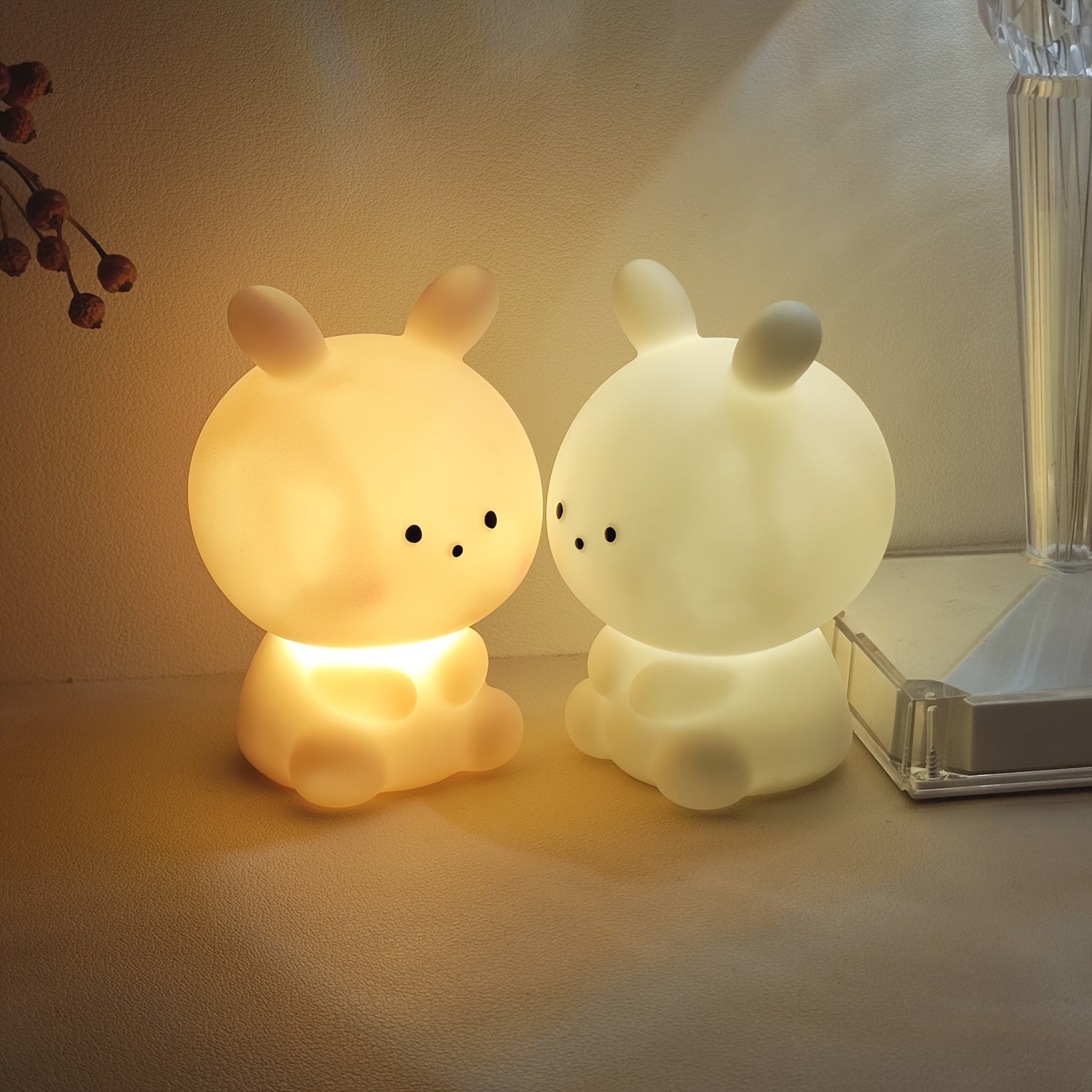 BunnyBright - Grotekop Konijn LED Tafellamp met Batterijvoeding en Anime Design