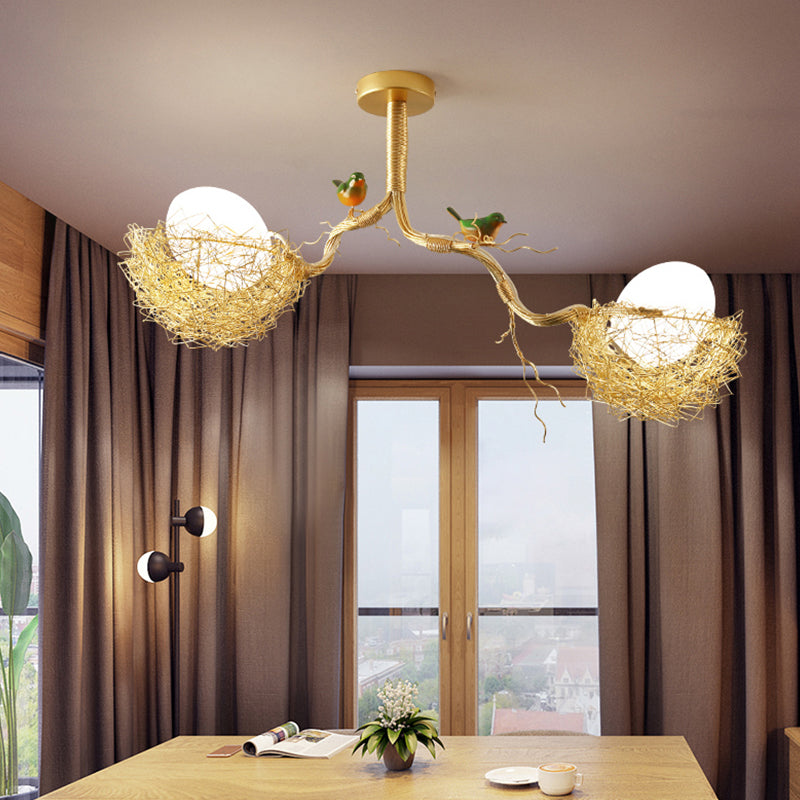 Gouden Hanglamp met Melkwit Glazen Bol en Vogels