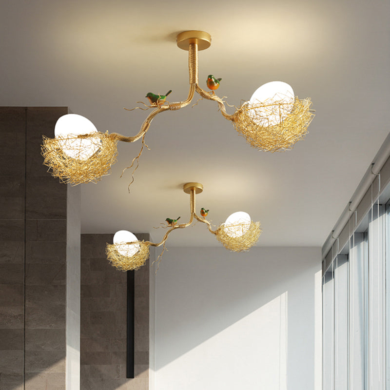 Gouden Hanglamp met Melkwit Glazen Bol en Vogels