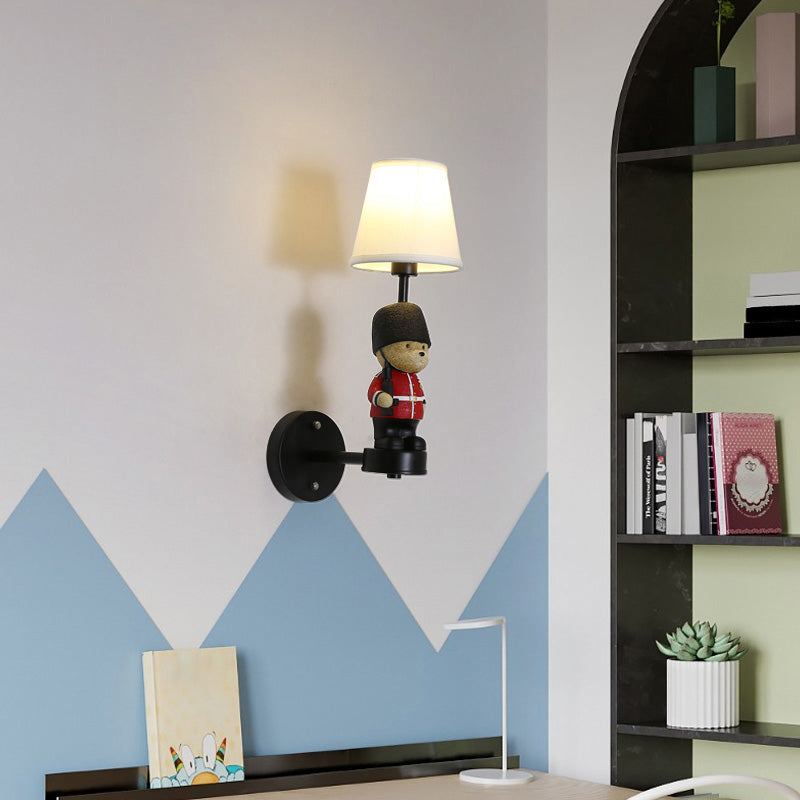 Empire Shade Wall Sconce - Kinderstijl Stoffen Wandlamp in Zwart met Trooper Deco