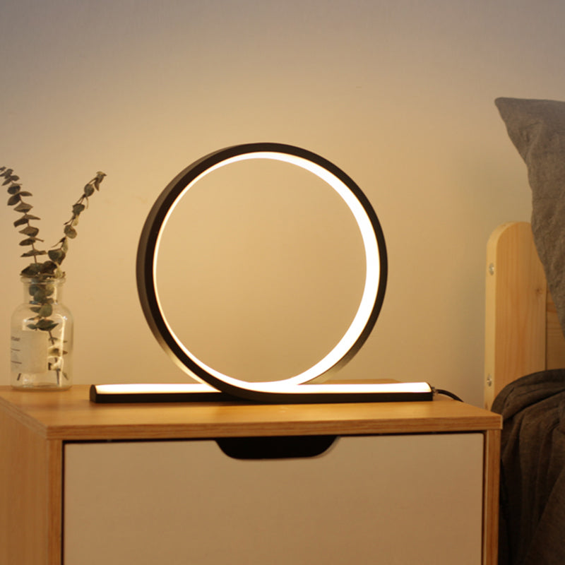 C-Shape - Minimalistische LED Tafellamp met Dimmer