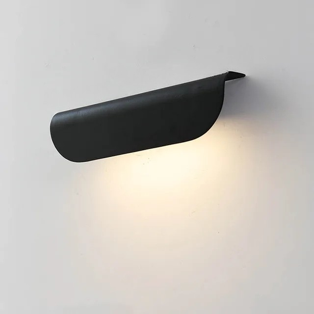 LumiGuard - Waterdichte LED Wandlamp voor Buiten, Modern en Energiezuinig