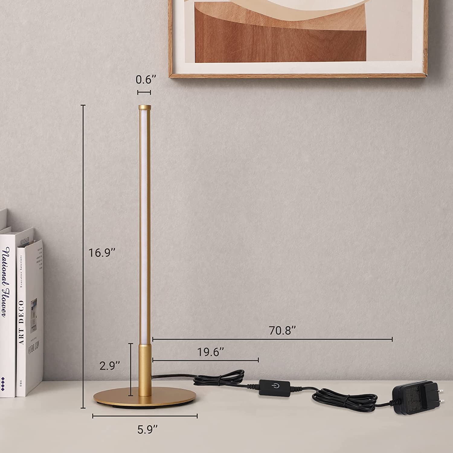 Gouden Tafellamp met Minimalistisch Design