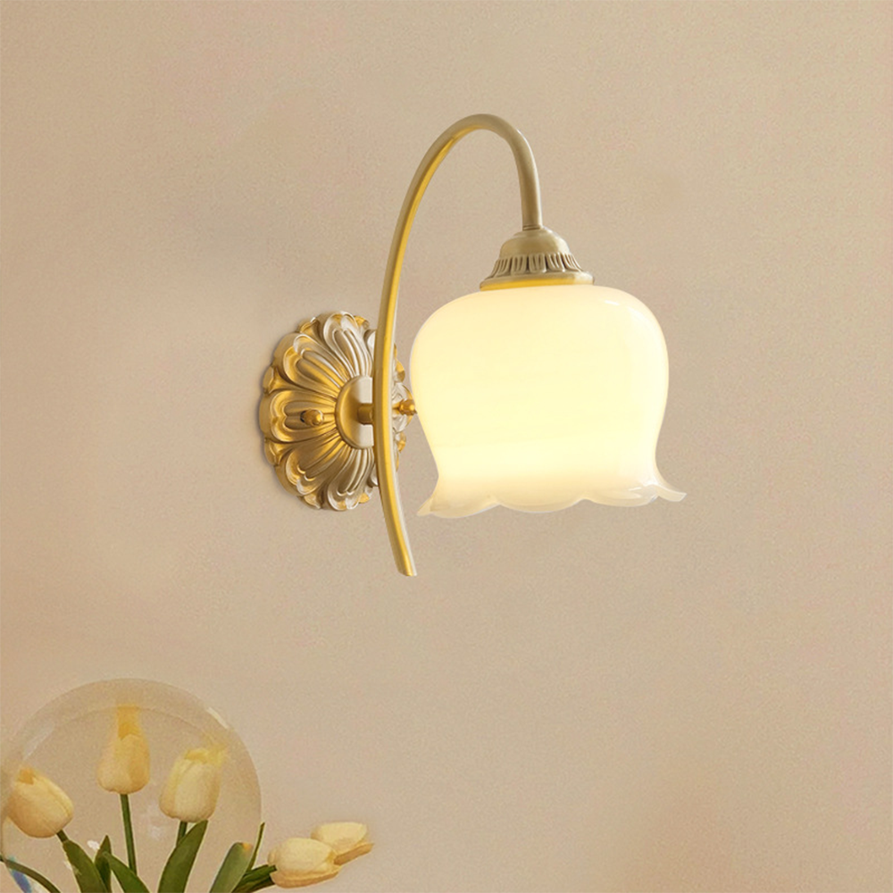 Elegante Koperen Glazen Wandlamp