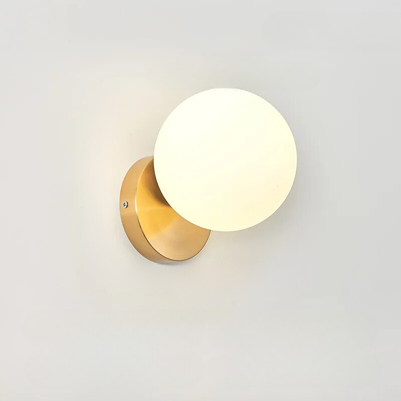 GoldLicht - Moderne Gouden Wandlamp Met Glazen Bol