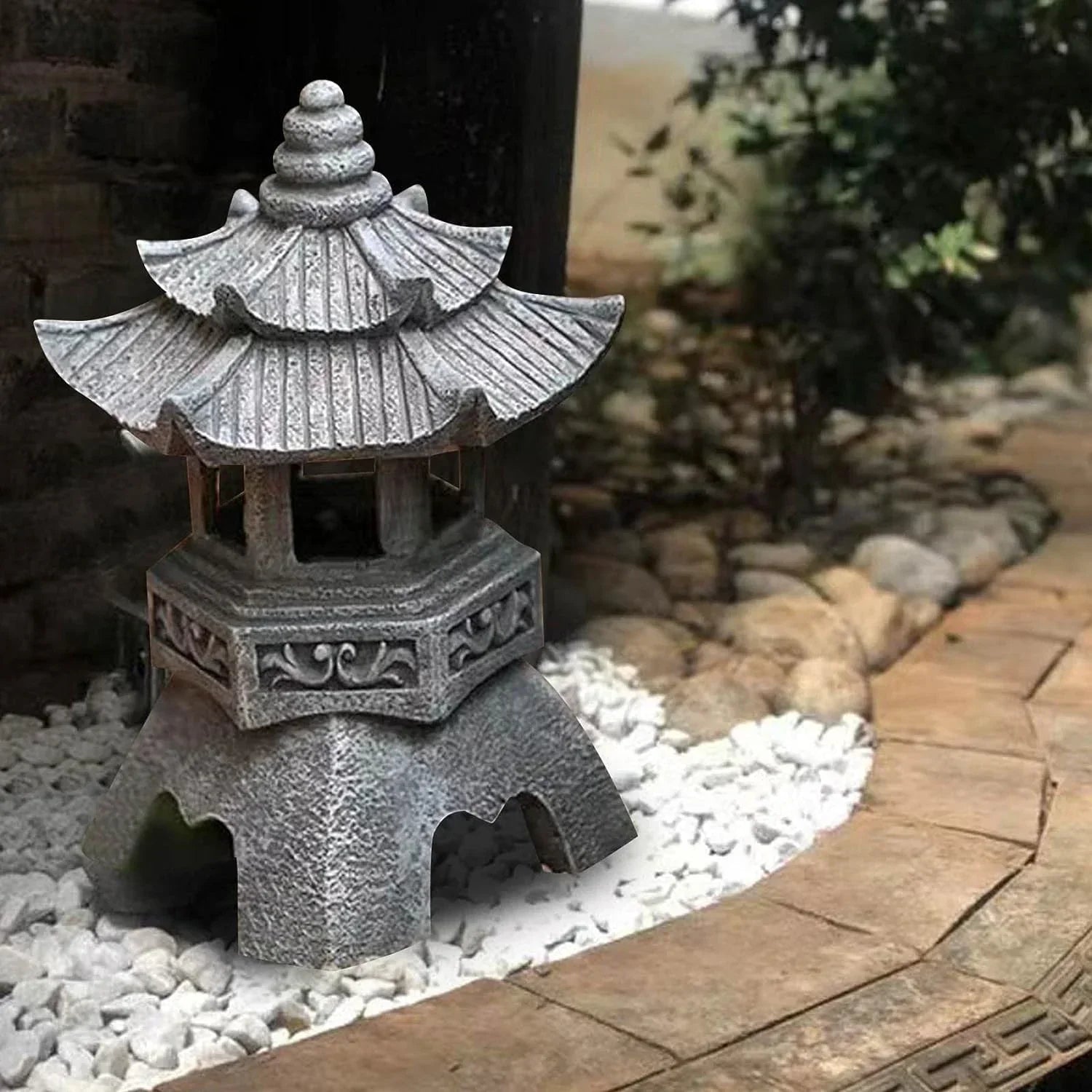 Japanese Garden Lantern – Weerbestendige Solar LED Buitenverlichting voor Zen Tuinen