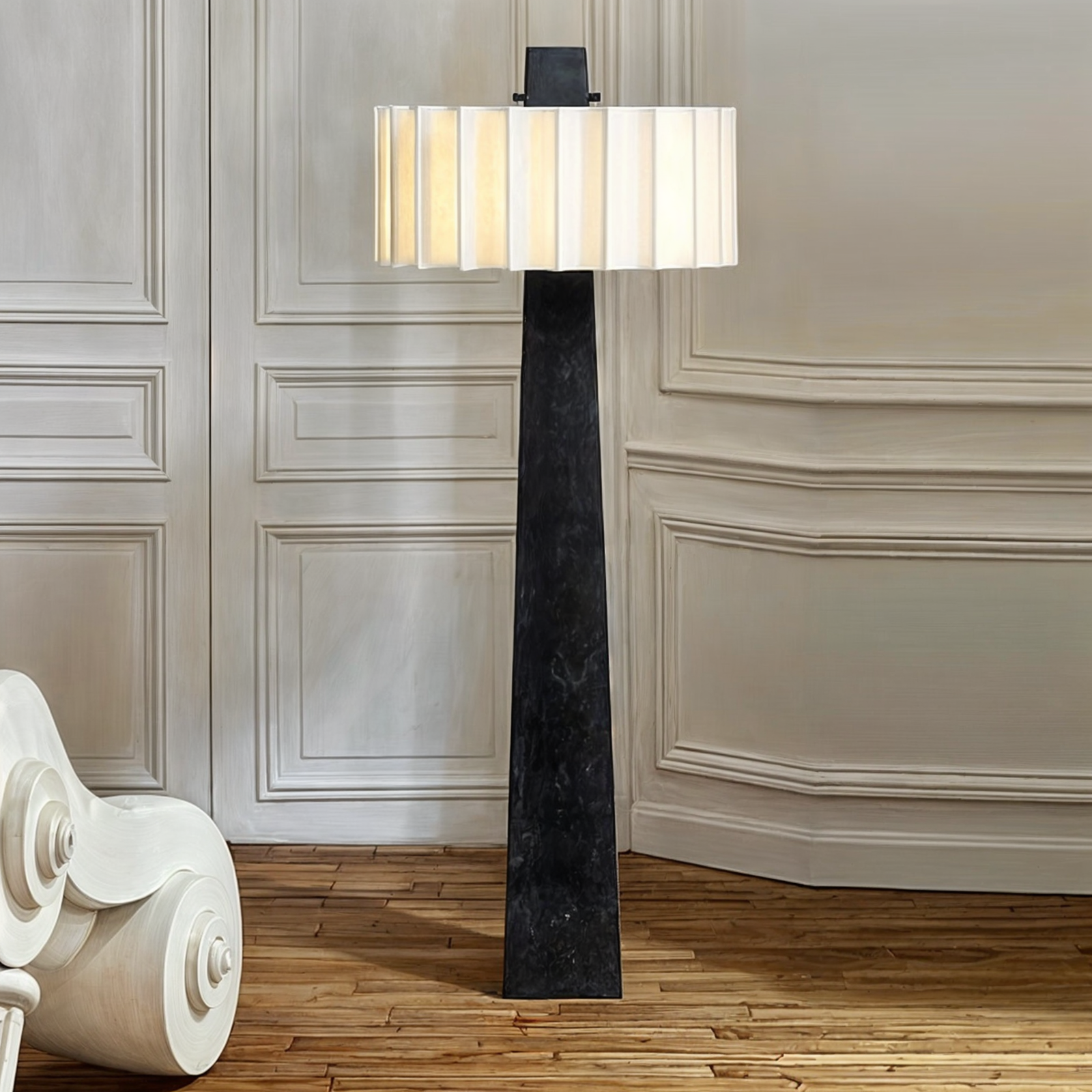 Ines Grote Vloerlamp - Moderne Elegantie in Zwart-Wit