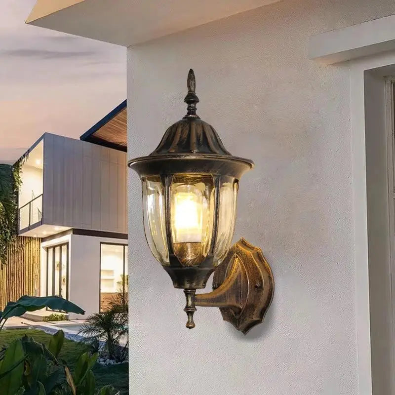 LumiRetro - Vintage Buiten Wandlamp – Tijdloze Retro Lantaarn voor Huis, Tuin en Terras