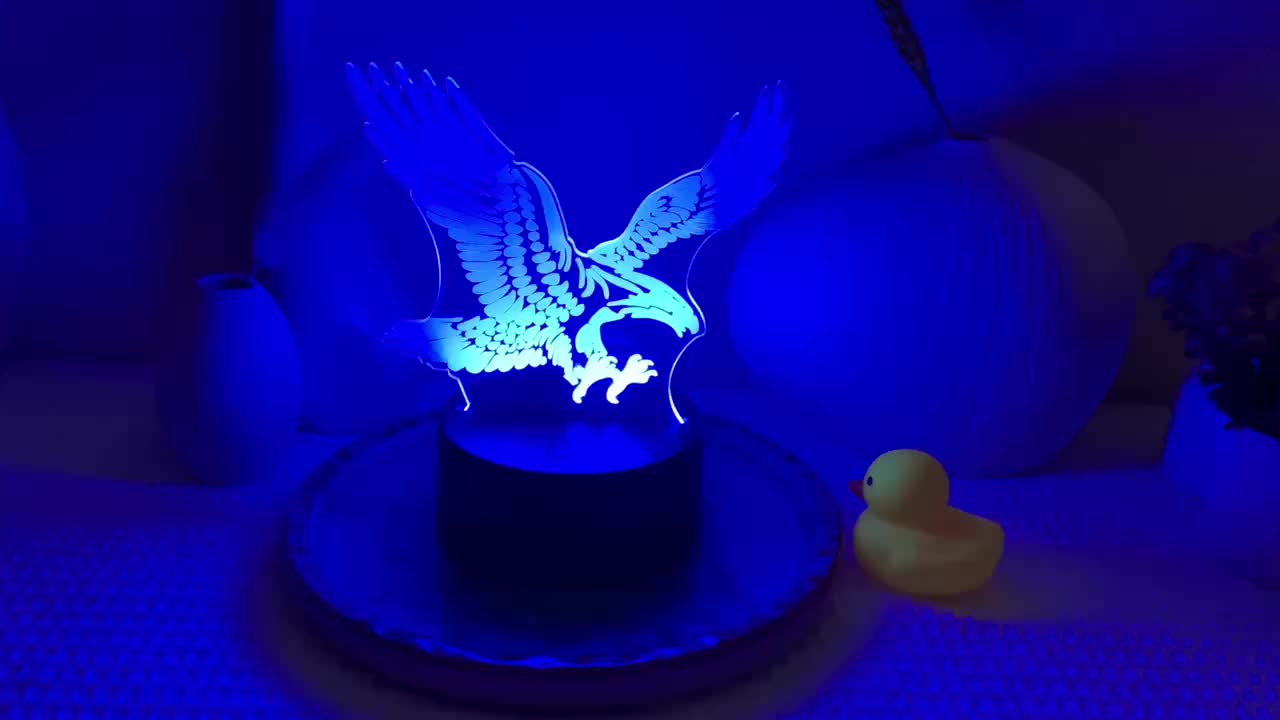 EagleLight - 3D LED Nachtlamp met Touch Bediening, 7 Kleuren USB Tafellamp