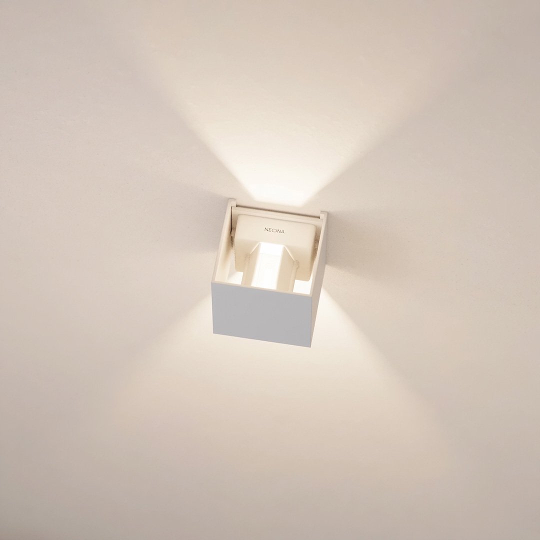 LumenGuard - Moderne Wandlamp