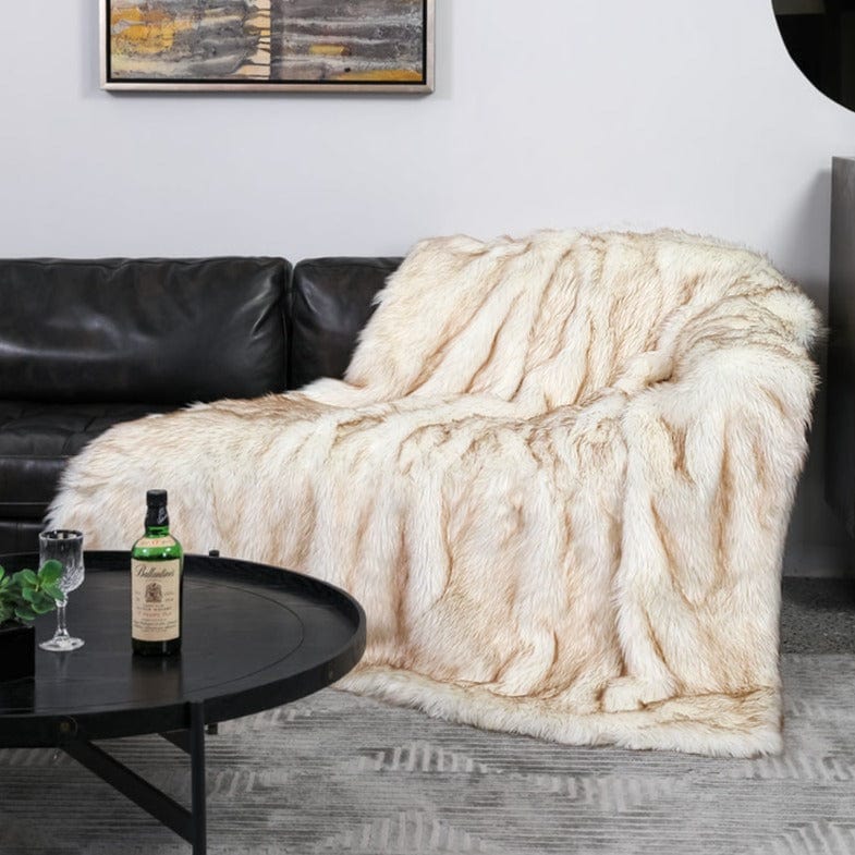 Arctic Fox Faux-Fur Dekentje